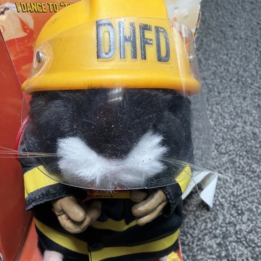 2003 Gemmy Marshall The Fireman Singing Hamster 7